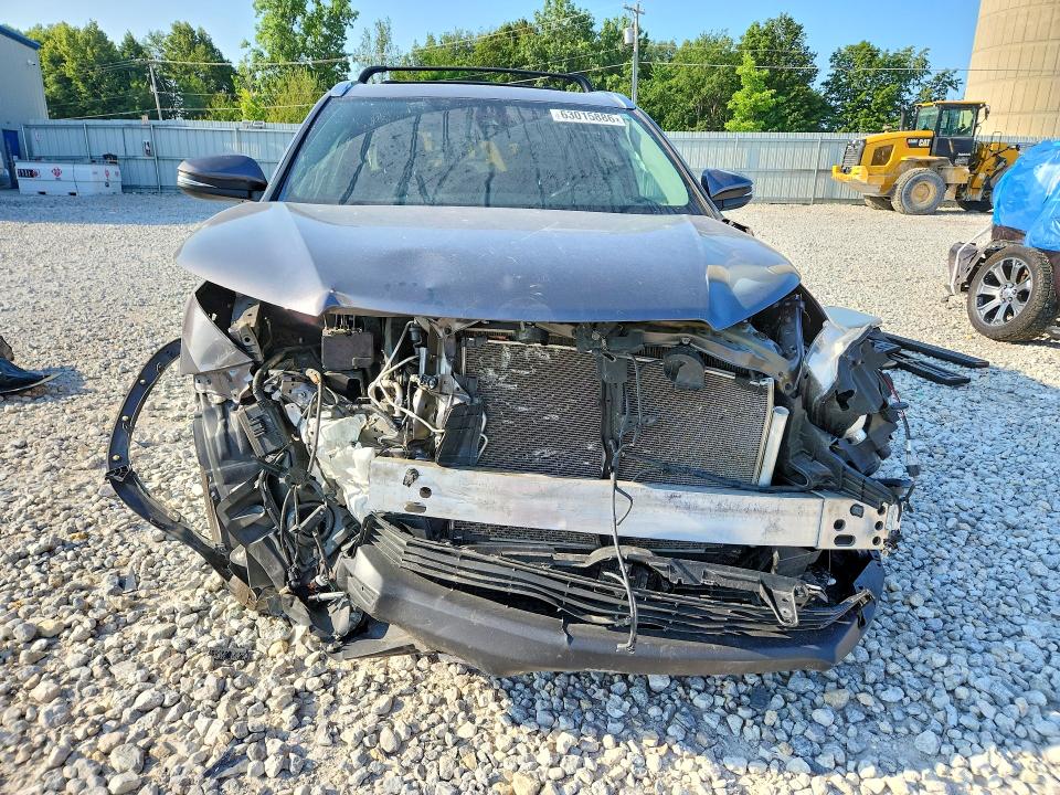 2019 Toyota Highlander მანქანა იყიდება აუქციონზე, vin: 5TDJZRFH5KS589137, აუქციონის ნომერი: 63015886