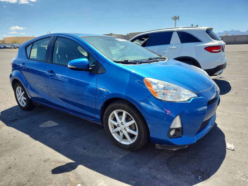 2014 Toyota Prius C მანქანა იყიდება აუქციონზე, vin: JTDKDTB35E1066826, აუქციონის ნომერი: 62971826