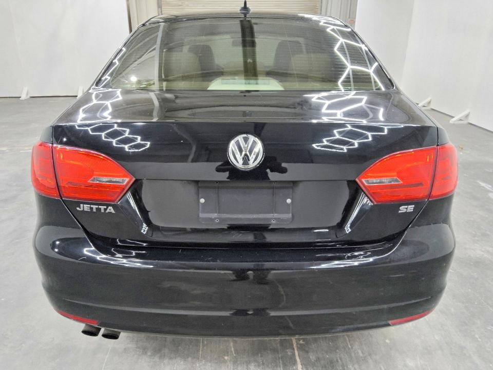 61499776 :رقم المزاد ، 3VWD07AJ0EM357052 vin ، 2014 Volkswagen Jetta مزاد بيع