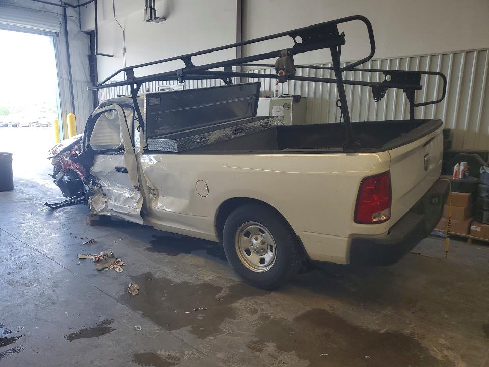 60196066 :رقم المزاد ، 3C6JR6DG6MG705303 vin ، 2021 Ram 1500 Classic مزاد بيع