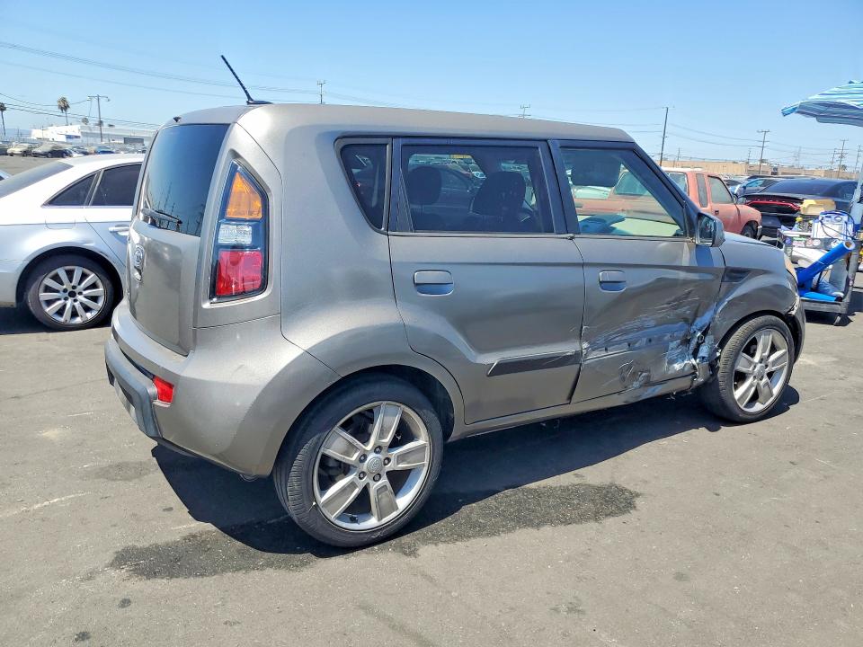 2010 Kia Soul მანქანა იყიდება აუქციონზე, vin: KNDJT2A24A7138883, აუქციონის ნომერი: 62810966