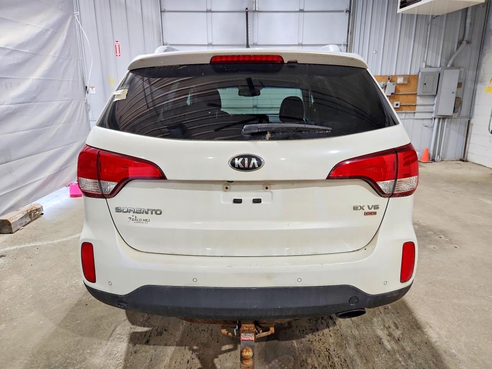 2015 Kia Sorento მანქანა იყიდება აუქციონზე, vin: 5XYKUDA7XFG562698, აუქციონის ნომერი: 61809816