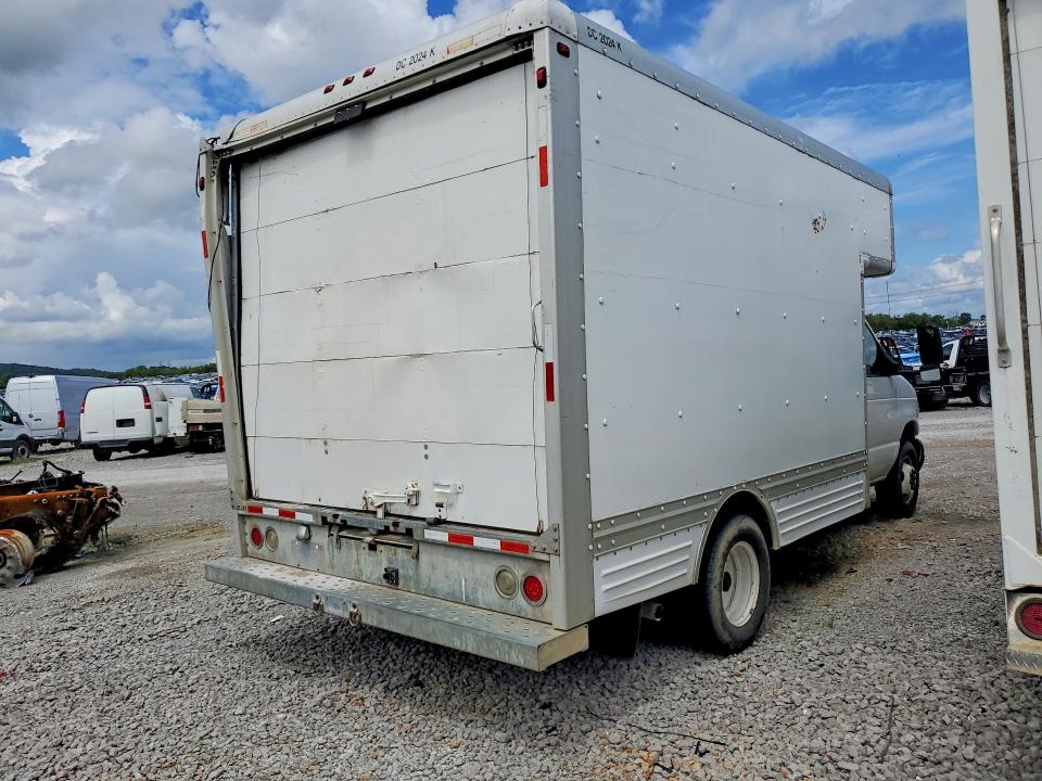 59821816 :رقم المزاد ، 1FDXE45SX7DB17004 vin ، 2007 Ford E450 مزاد بيع