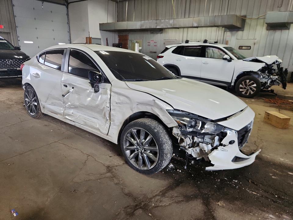 2018 Mazda 3 მანქანა იყიდება აუქციონზე, vin: 3MZBN1V33JM233482, აუქციონის ნომერი: 61218446