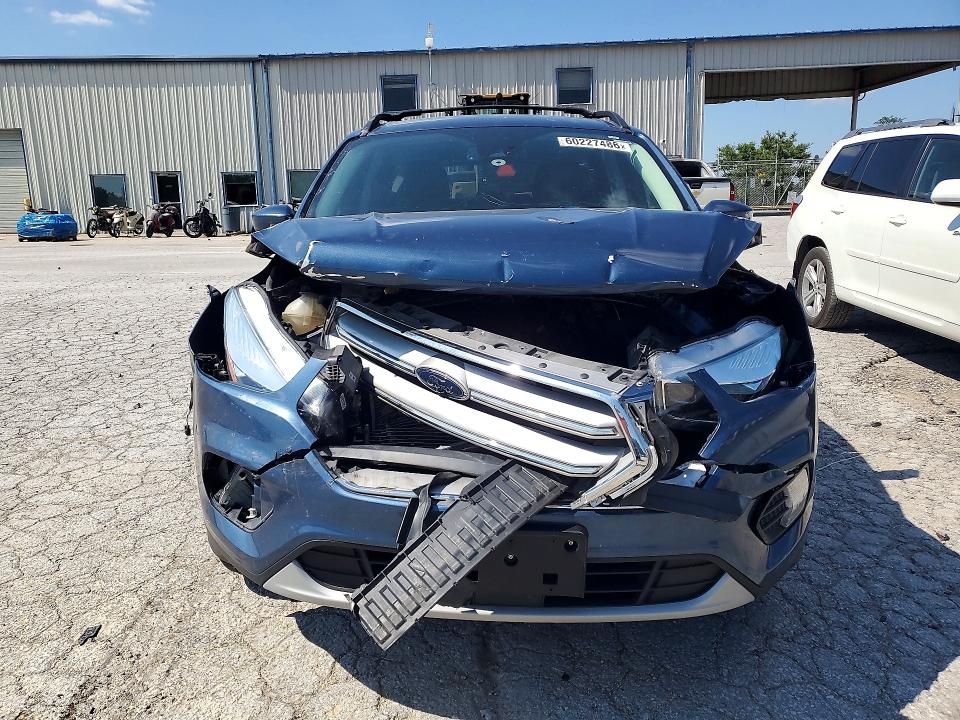 60227486 :رقم المزاد ، 1FMCU9HD3JUC39920 vin ، 2018 Ford Escape مزاد بيع