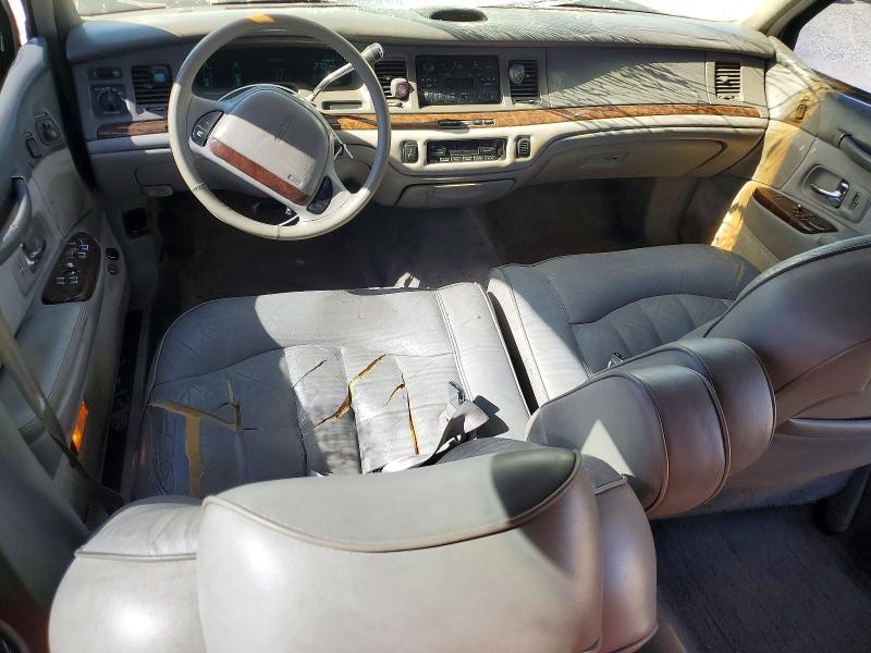 Продажа на аукционе авто 1995 Lincoln Town Car, vin: 1LNLM81W8SY624387, номер лота: 60701376