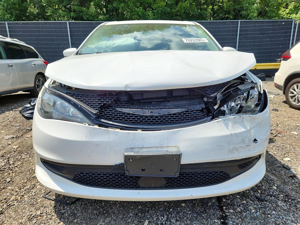 76293985 :رقم المزاد ، 2C4RC1CG2NR144367 vin ، 2022 Chrysler Voyager مزاد بيع