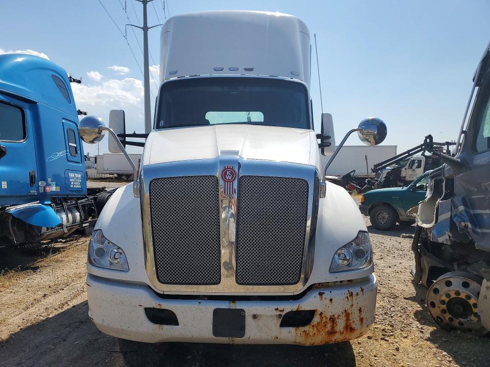 Продажа на аукционе авто 2014 Kenworth T680, vin: 1XKYD49X2EJ412845, номер лота: 61974146