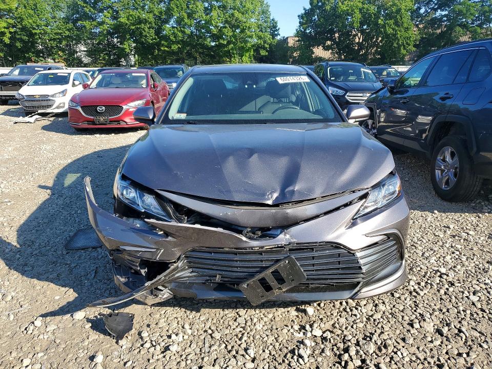 Продаж на аукціоні авто 2021 Toyota Camry, vin: 4T1C11AK5MU558176, номер лоту: 60014326