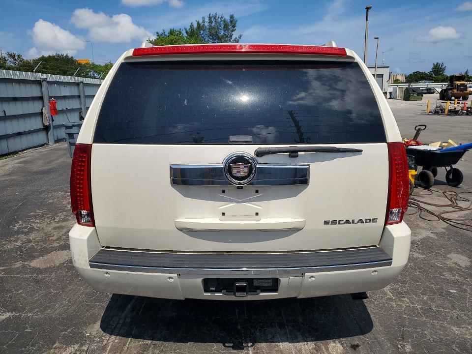 62826706 :رقم المزاد ، 1GYFK66878R271742 vin ، 2008 Cadillac Escalade مزاد بيع