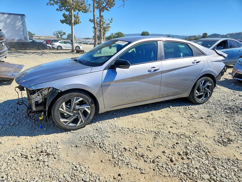 Продажа на аукционе авто 2025 Hyundai Elantra, vin: KMHLM4DG1SU083154, номер лота: 60522606
