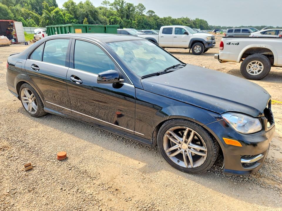 Продаж на аукціоні авто 2012 Mercedes-benz C, vin: WDDGF8BB1CR197423, номер лоту: 62979176