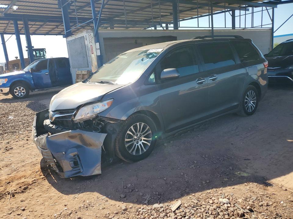 63172816 :رقم المزاد ، 5TDYZ3DC3KS982928 vin ، 2019 Toyota Sienna مزاد بيع