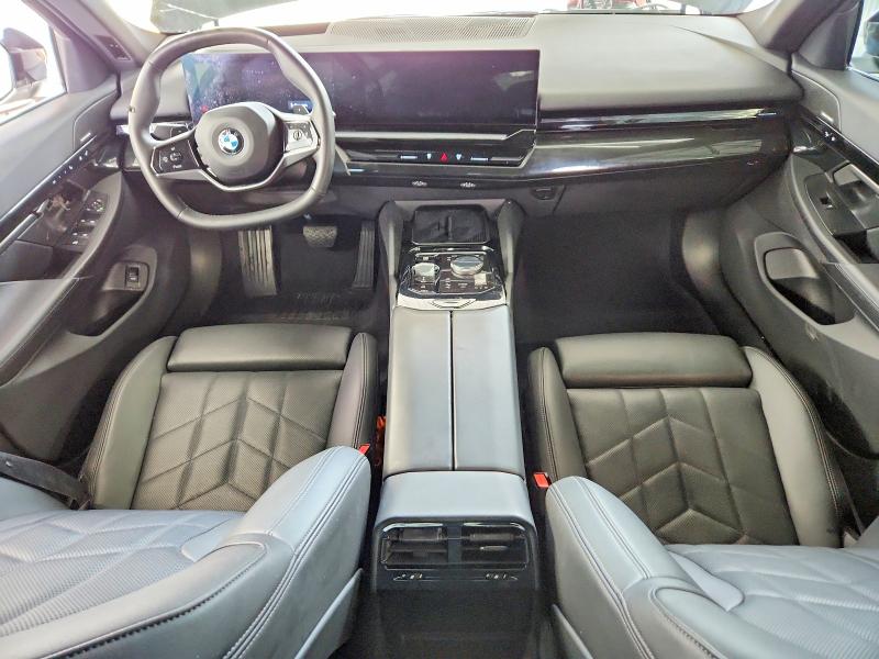61109266 :رقم المزاد ، WBA43FJ01SCU53049 vin ، 2025 Bmw 530 مزاد بيع