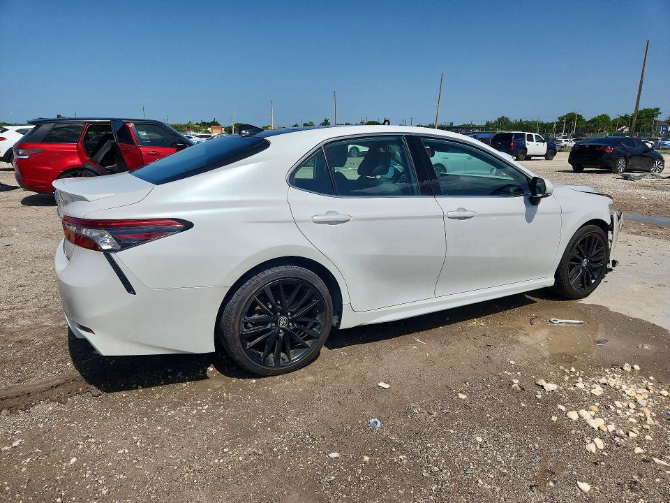 Auction sale of the 2021 Toyota Camry, vin: 4T1K61AK2MU566667, lot number: 60948026