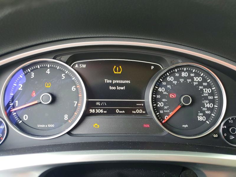 61352146 :رقم المزاد ، WVGEF9BP0GD011047 vin ، 2016 Volkswagen Touareg مزاد بيع