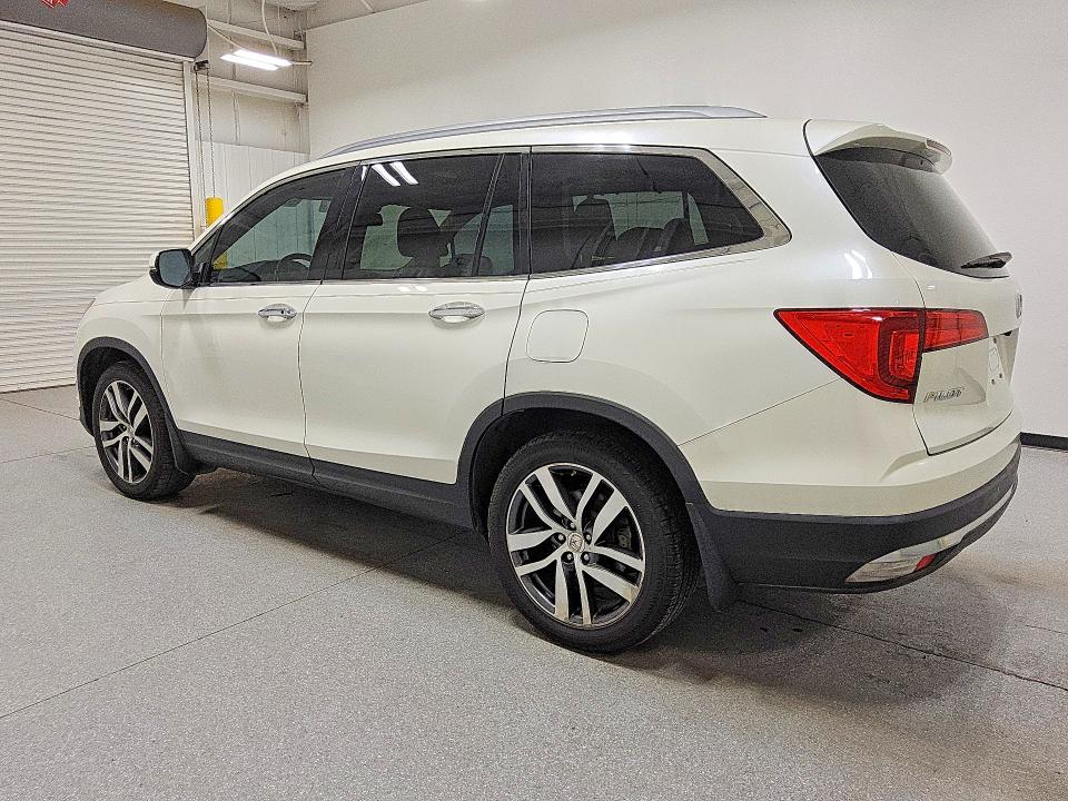 Продажа на аукционе авто 2017 Honda Pilot, vin: 5FNYF5H93HB021312, номер лота: 59189796