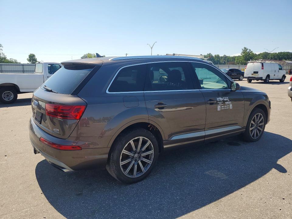 61138726 :رقم المزاد ، WA1VABF78HD011118 vin ، 2017 Audi Q7 مزاد بيع