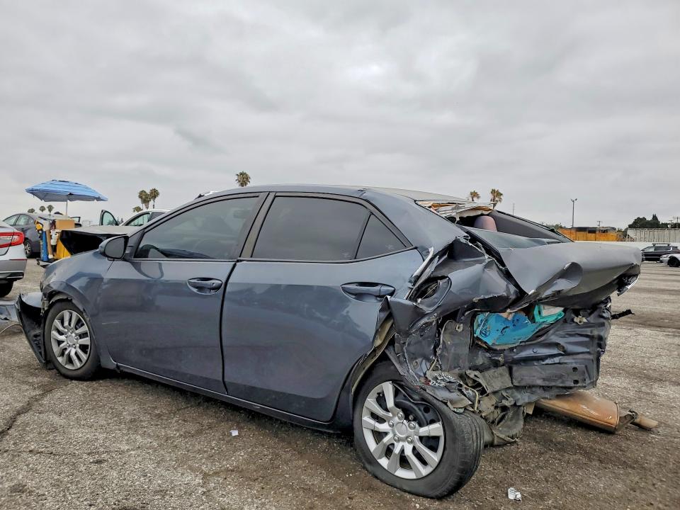 59233086 :رقم المزاد ، 5YFBURHE2FP346891 vin ، 2015 Toyota Corolla مزاد بيع