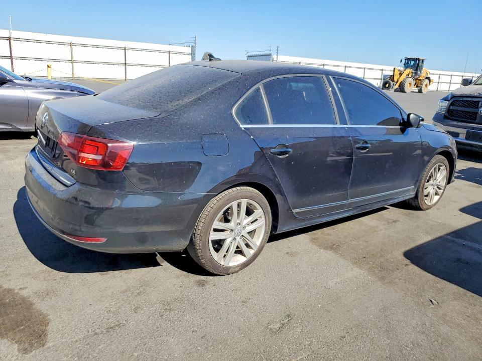2017 Volkswagen Jetta მანქანა იყიდება აუქციონზე, vin: 3VWL17AJ1HM399646, აუქციონის ნომერი: 61771366