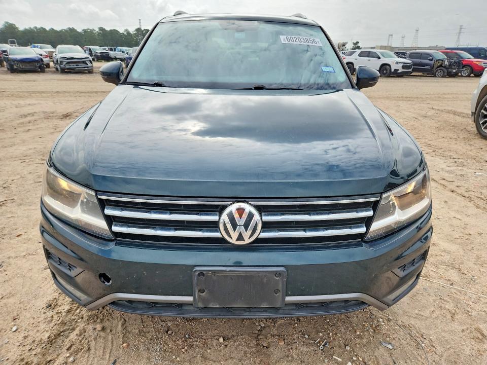 Продажа на аукционе авто 2018 Volkswagen Tiguan, vin: 3VV3B7AX3JM013787, номер лота: 60203856