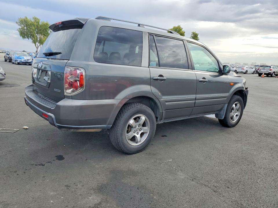 61010516 :رقم المزاد ، 2HKYF18757H523004 vin ، 2007 Honda Pilot مزاد بيع