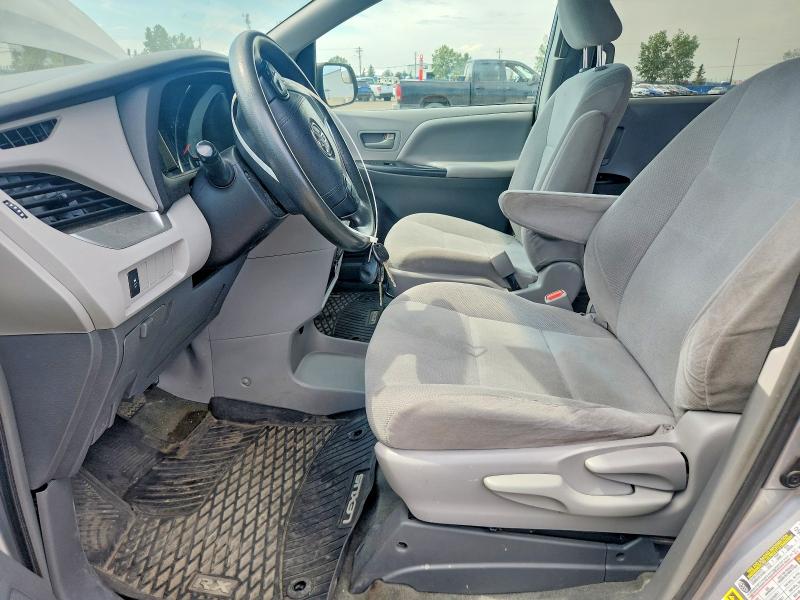 60460896 :رقم المزاد ، 5TDZK3DC5FS574543 vin ، 2015 Toyota Sienna مزاد بيع