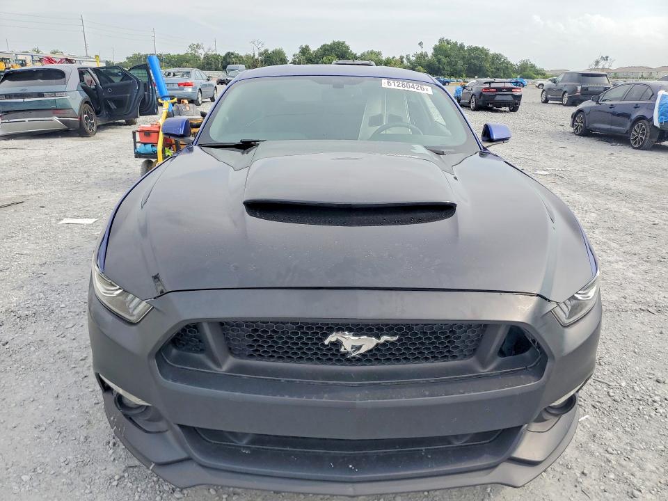 61280426 :رقم المزاد ، 1FA6P8CF2G5321805 vin ، 2016 Ford Mustang مزاد بيع
