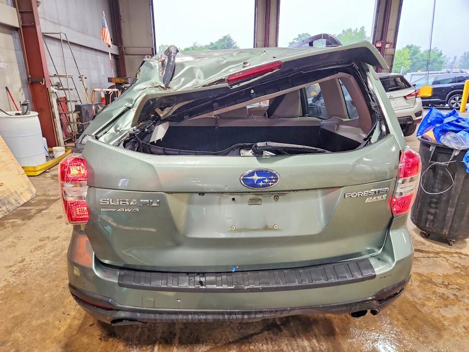 61565166 :رقم المزاد ، JF2SJAHCXFH521801 vin ، 2015 Subaru Forester مزاد بيع
