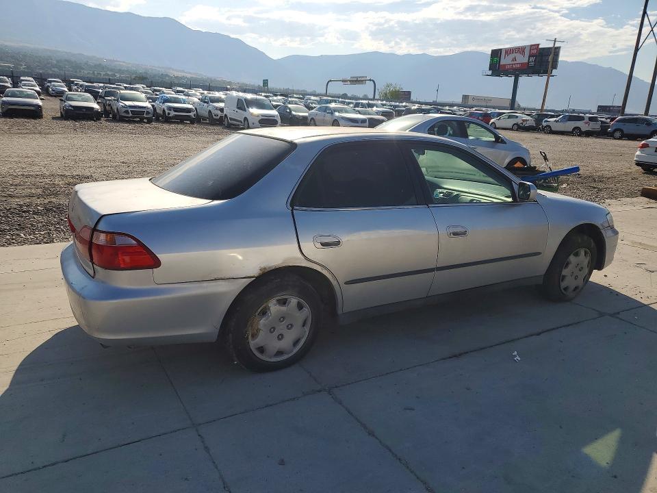 63541936 :رقم المزاد ، JHMCG6655YC007999 vin ، 2000 Honda Accord مزاد بيع