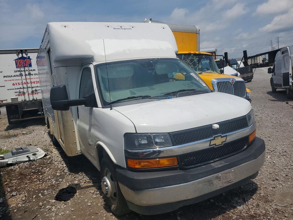 58478356 :رقم المزاد ، 1HA3GTC74NN004755 vin ، 2022 Chevrolet Express G3500 مزاد بيع