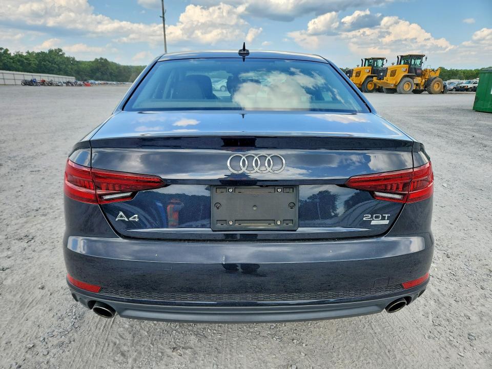 60638066 :رقم المزاد ، WAUKMAF45JA085648 vin ، 2018 Audi A4 مزاد بيع