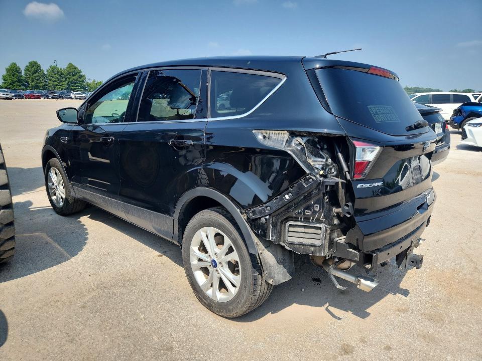 2017 Ford Escape მანქანა იყიდება აუქციონზე, vin: 1FMCU9G90HUE72404, აუქციონის ნომერი: 61482546