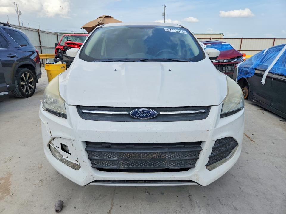 2013 Ford Escape მანქანა იყიდება აუქციონზე, vin: 1FMCU0GX9DUD83841, აუქციონის ნომერი: 61850636