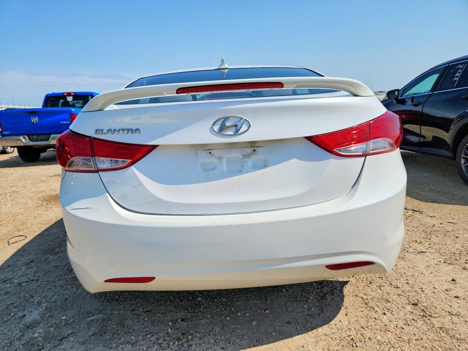 63139366 :رقم المزاد ، 5NPDH4AE8DH411246 vin ، 2013 Hyundai Elantra مزاد بيع