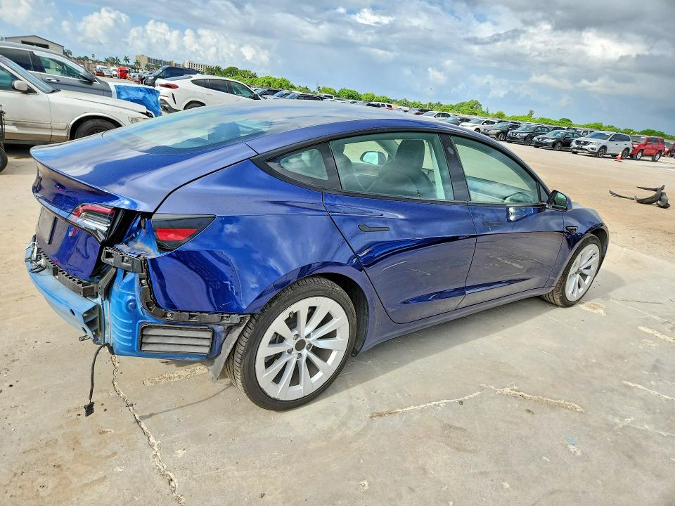 Продажа на аукционе авто 2022 Tesla Model 3, vin: 5YJ3E1EA9NF371608, номер лота: 62076316