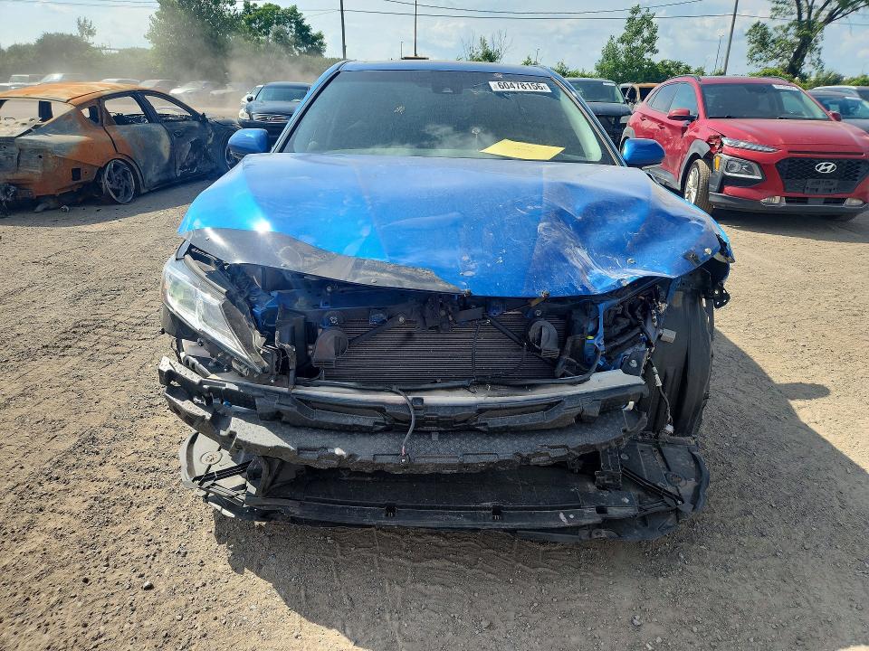 2018 Toyota Camry მანქანა იყიდება აუქციონზე, vin: 4T1B11HKXJU123490, აუქციონის ნომერი: 60478156