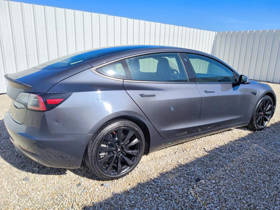 Продажа на аукционе авто 2018 Tesla Model 3, vin: 5YJ3E1EB7JF185035, номер лота: 59901386