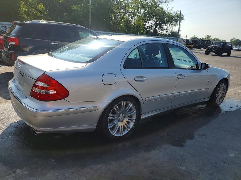 61199696 :رقم المزاد ، WDBUF56J96A948668 vin ، 2006 Mercedes-benz E مزاد بيع