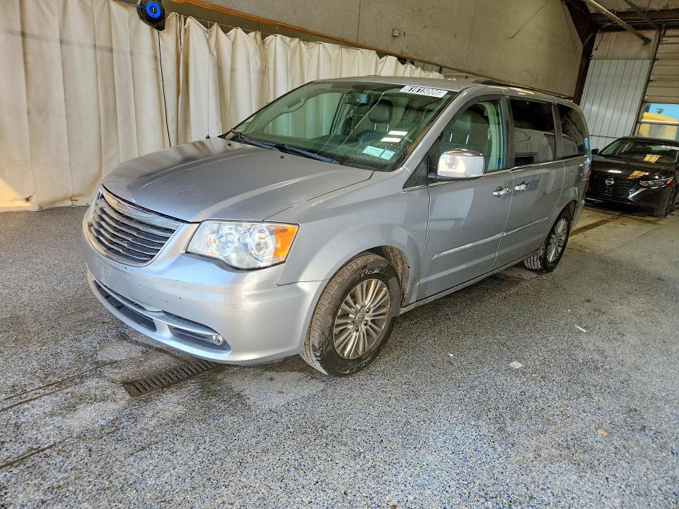 Auction sale of the 2015 Chrysler Town & Country, vin: 2C4RC1CG2FR646295, lot number: 61615006