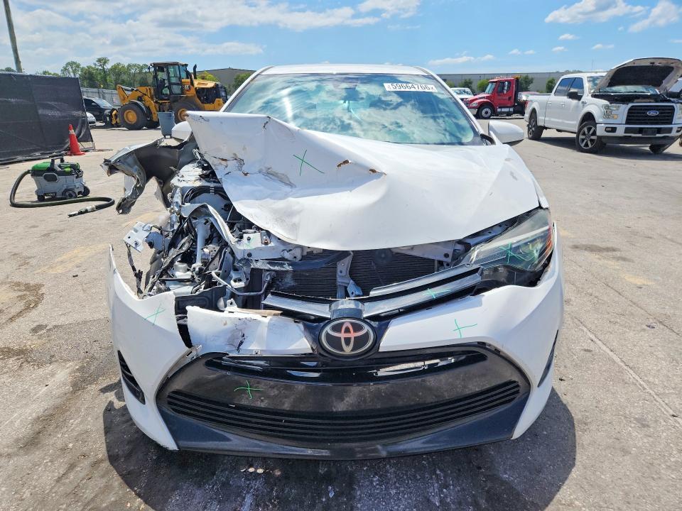 59664766 :رقم المزاد ، 5YFBURHE4HP733851 vin ، 2017 Toyota Corolla مزاد بيع
