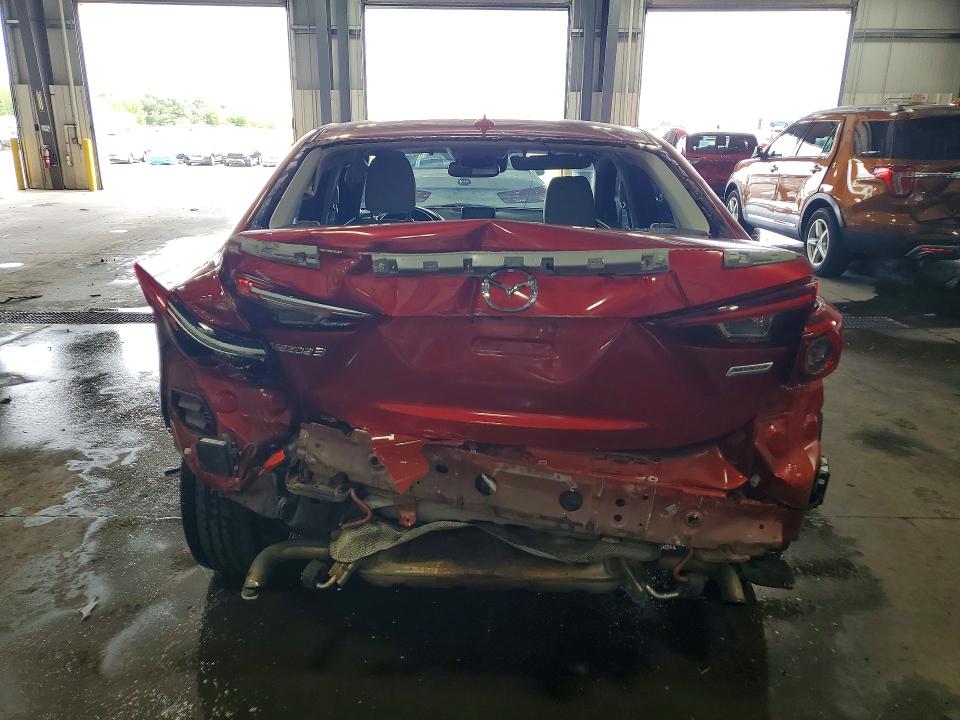 61975186 :رقم المزاد ، JM1BM1W33F1227920 vin ، 2015 Mazda 3 مزاد بيع
