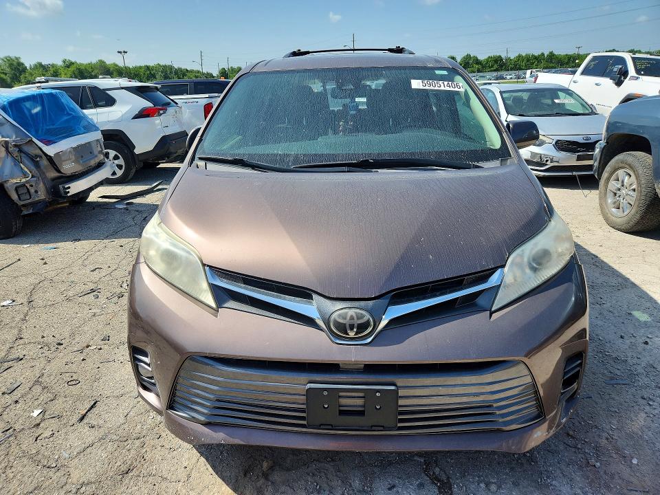 2018 Toyota Sienna მანქანა იყიდება აუქციონზე, vin: 5TDYZ3DC4JS903524, აუქციონის ნომერი: 59051406