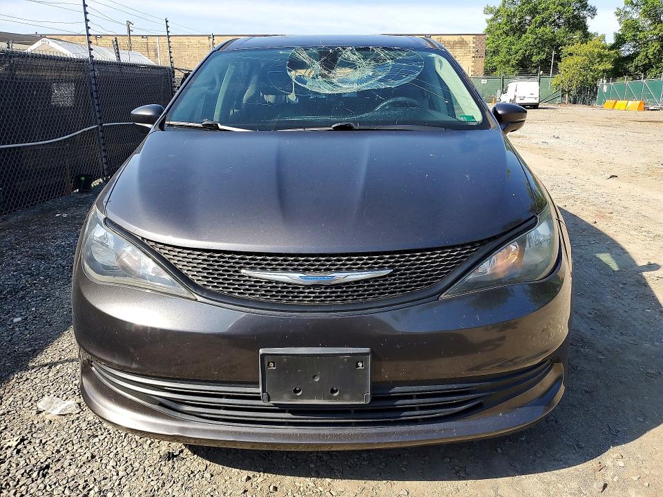 60950326 :رقم المزاد ، 2C4RC1AG1JR258020 vin ، 2018 Chrysler Pacifica مزاد بيع