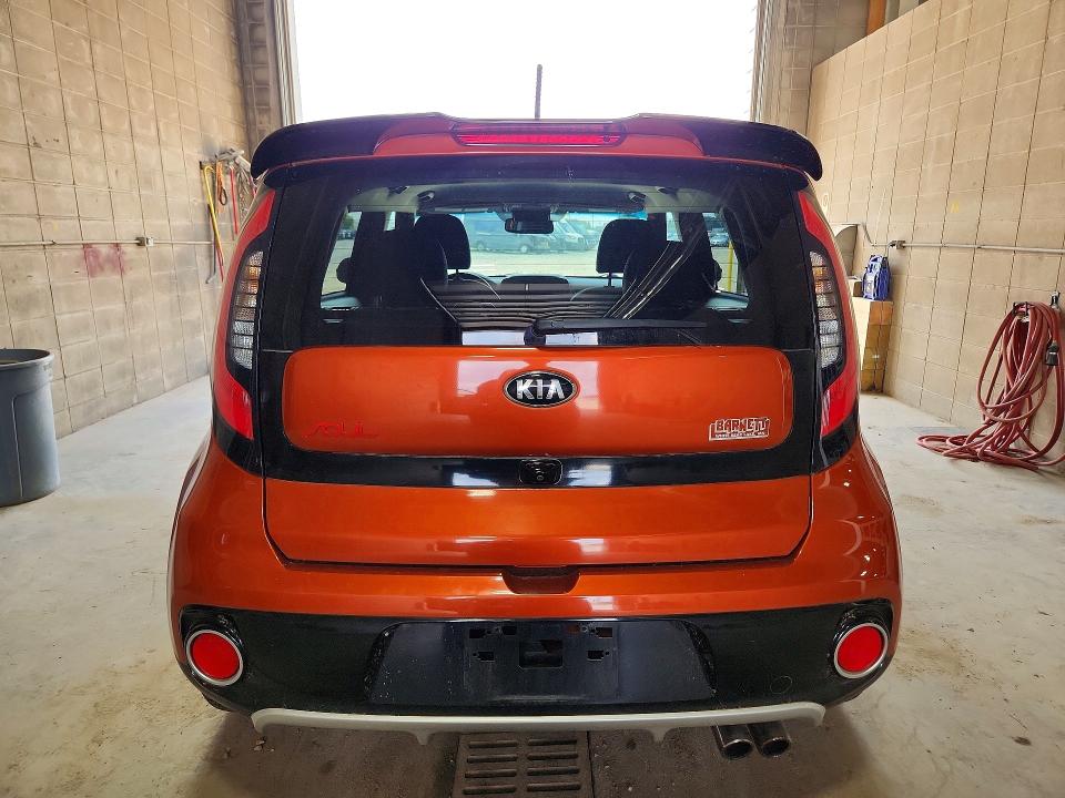 2018 Kia Soul მანქანა იყიდება აუქციონზე, vin: KNDJX3AA6J7549669, აუქციონის ნომერი: 60074046