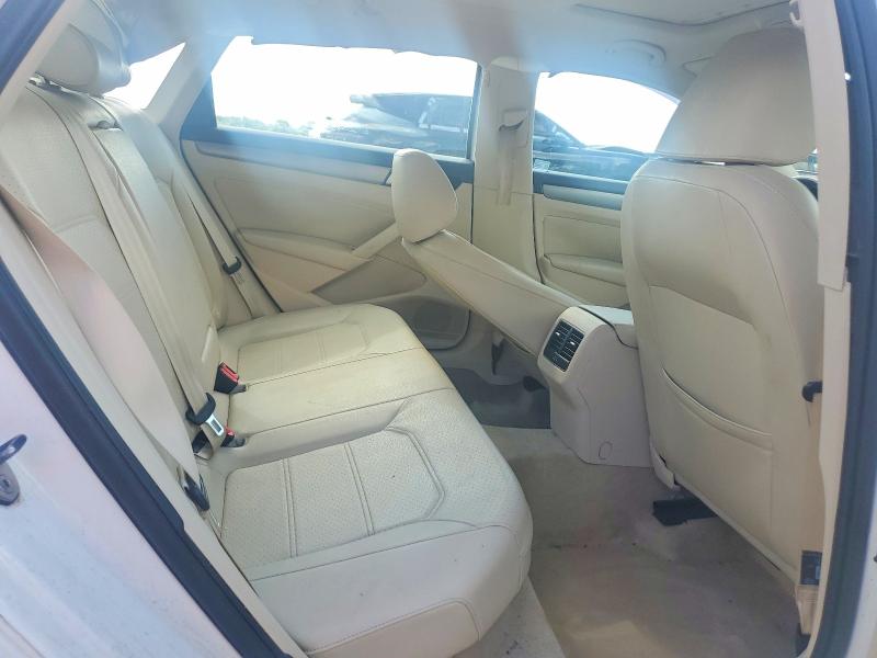 61296596 :رقم المزاد ، 1VWBN7A36EC052599 vin ، 2014 Volkswagen Passat مزاد بيع