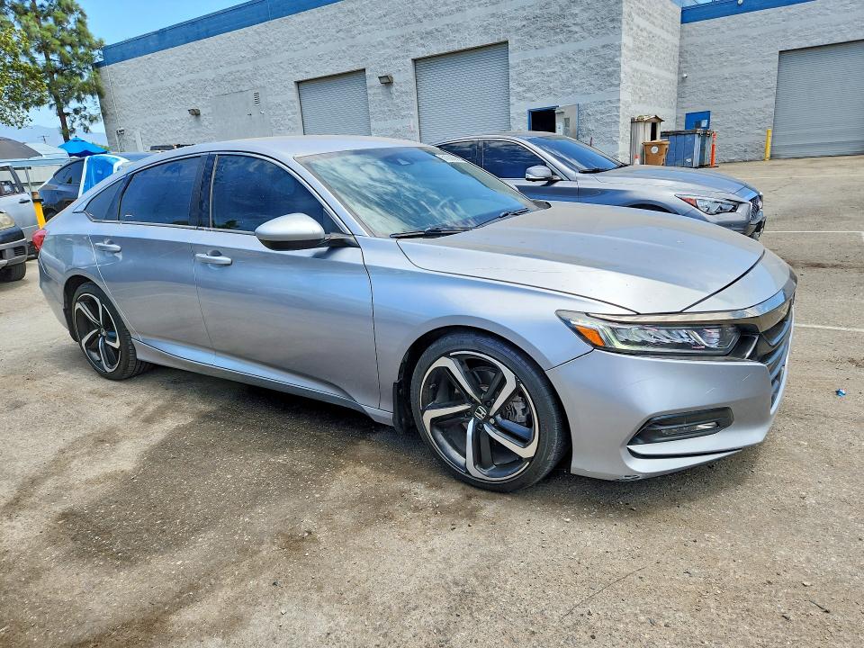 Продажа на аукционе авто 2018 Honda Accord, vin: 1HGCV1F35JA188792, номер лота: 61638656