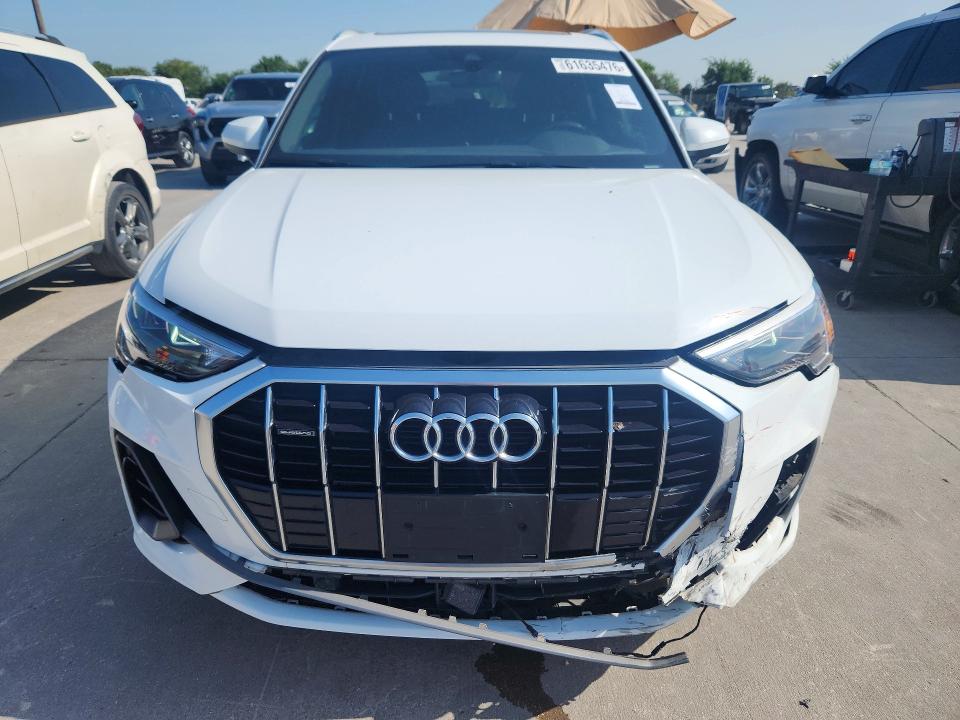 61635476 :رقم المزاد ، WA1DECF37M1045761 vin ، 2021 Audi Q3 مزاد بيع