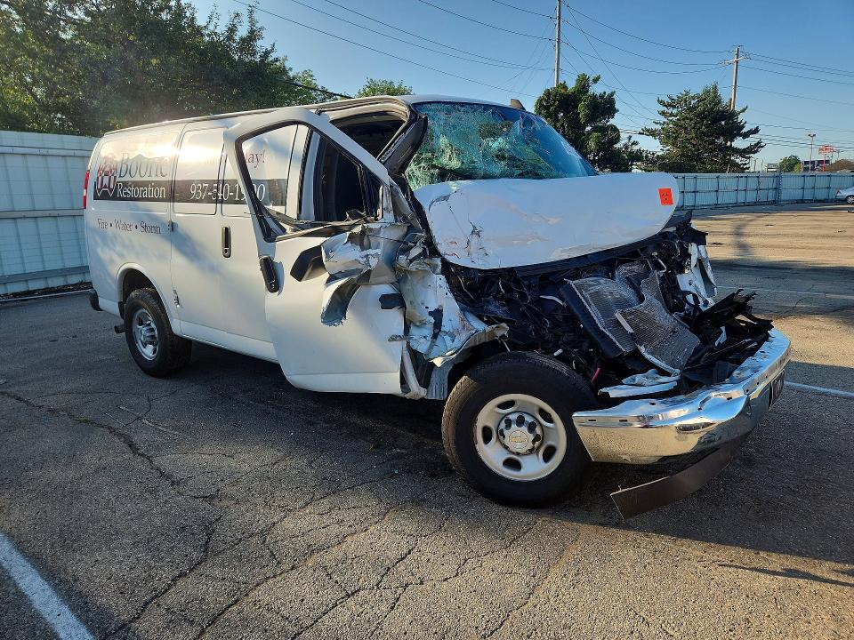 2021 Chevrolet Express G2500 მანქანა იყიდება აუქციონზე, vin: 1GCWGAFP1M1228637, აუქციონის ნომერი: 62383886