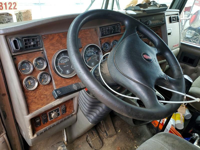 Продажа на аукционе авто 2002 Kenworth T800, vin: 1NKDLU0XX2R883552, номер лота: 62058826